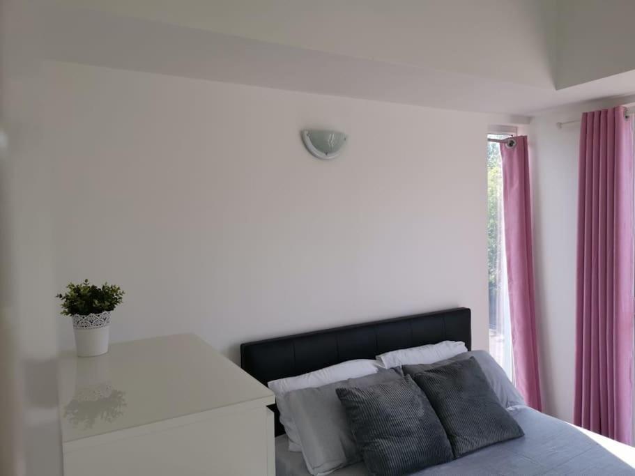 Dellehomes- Free Parking, Wfh, Family-Friendly Manchester Exterior foto