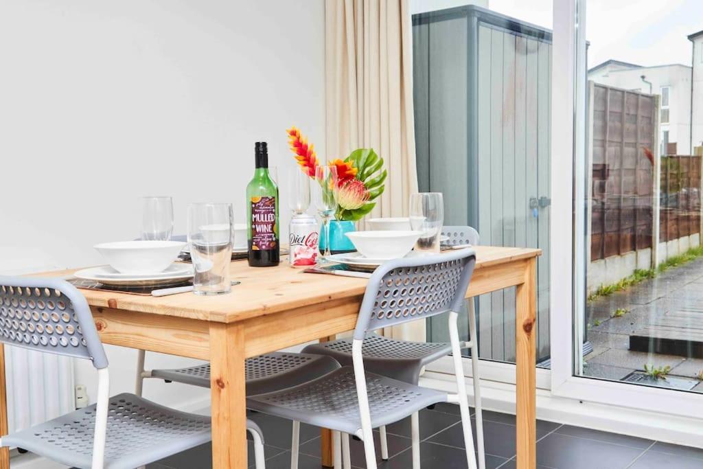 Dellehomes- Free Parking, Wfh, Family-Friendly Manchester Exterior foto