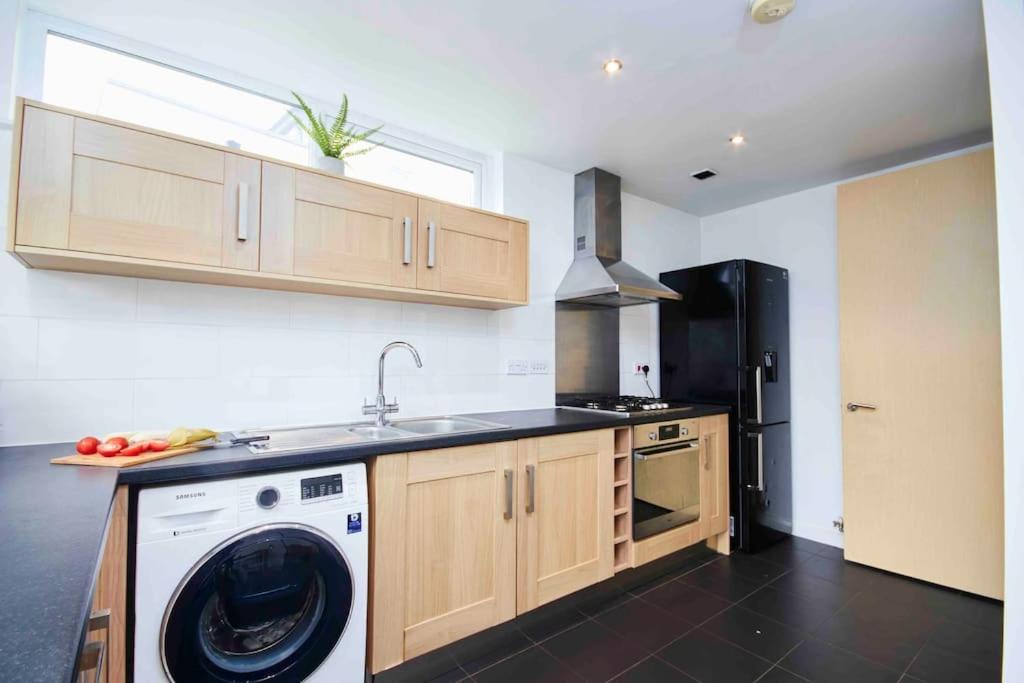 Dellehomes- Free Parking, Wfh, Family-Friendly Manchester Exterior foto