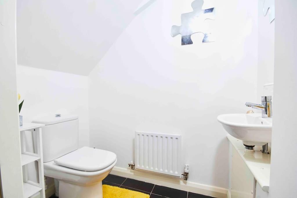 Dellehomes- Free Parking, Wfh, Family-Friendly Manchester Exterior foto